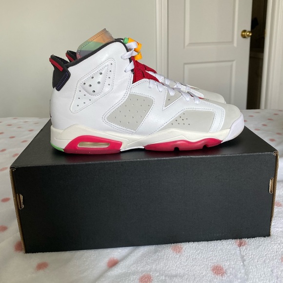 Air Jordan 6 retro. Size 6Y. - Picture 3 of 3